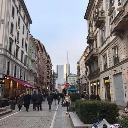 Vivi Garibaldi 招待所 *
